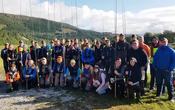 Fiskeglad ungdom i Namsen. 