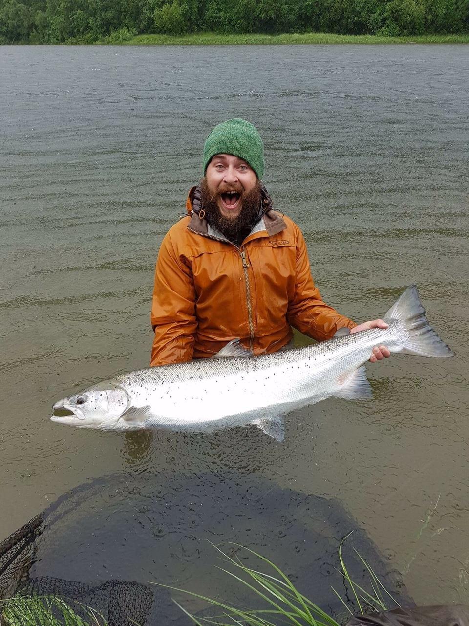 Normann Kotzureks holaks på 120 centimeter sikret han et sesongkort i Lakselva gitt av Lakselv grunneierforening. Fisken ble forøvrig tatt 5. juli. Tenk på antall rognkorn i denne utrolige fisken!