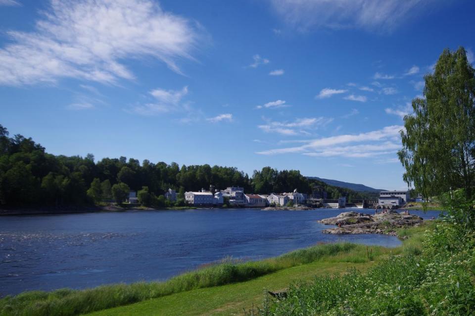 Drammenselva, Hellefossen. Foto: Svein Gabrielsen