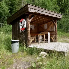 Engapahuk langs Ranas bredde.