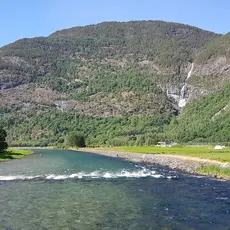 Brohølen i Øye Lærdalselva
