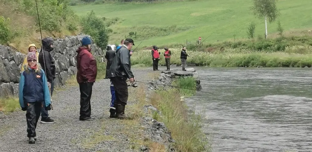Fleire fekk prøve fiskelukka