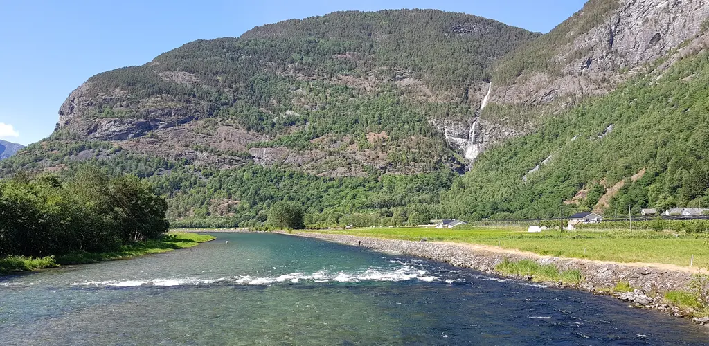 Brohølen i Øye Lærdalselva