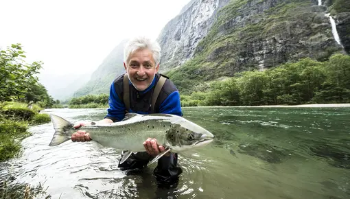 Laks i Nærøydalselva